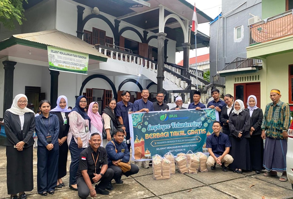 Gandeng DMI, BPJS Ketenagakerjaan NTT Buat Employee Volunteering Berbagi Takjil Gratis ke Masyarakat